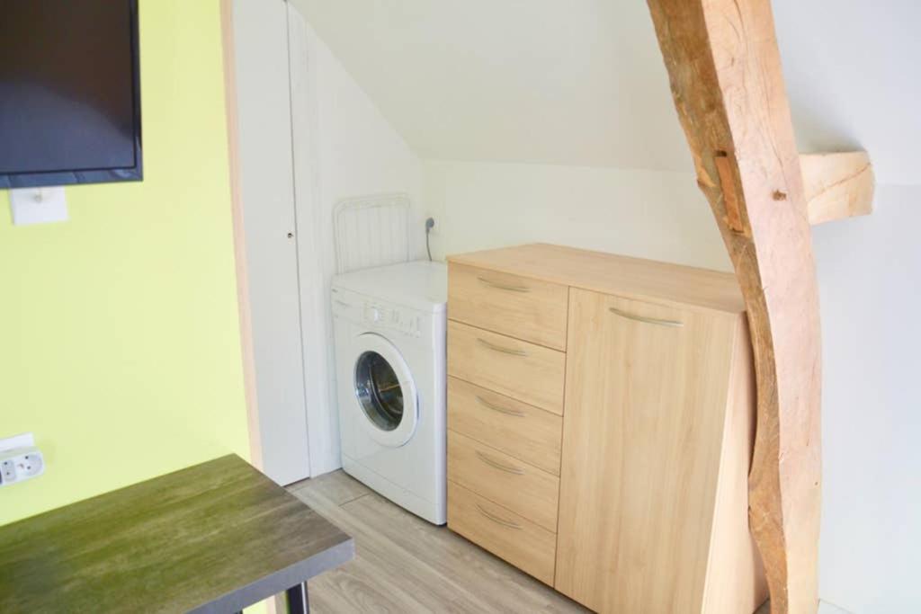 La Petite Maison Appartement 2 Avoine Exteriör bild